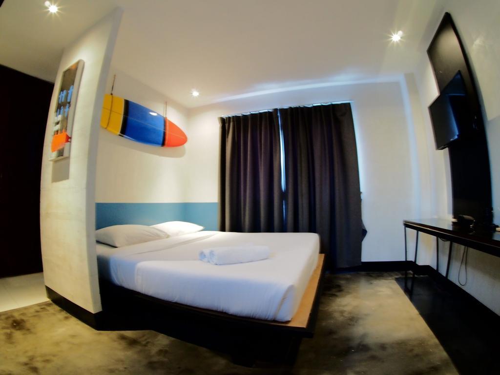 Art-C House Hotel Phuket Exterior foto