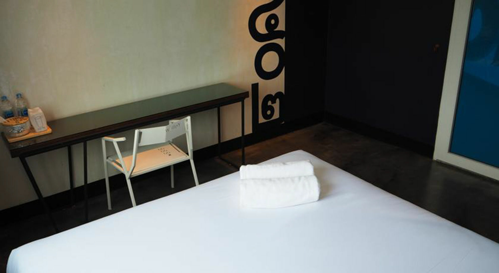 Art-C House Hotel Phuket Exterior foto